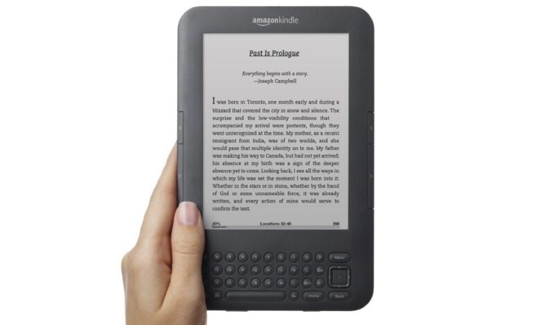 Amazon to Stop Older Kindle E-Readers From Browsing, Buying New Books