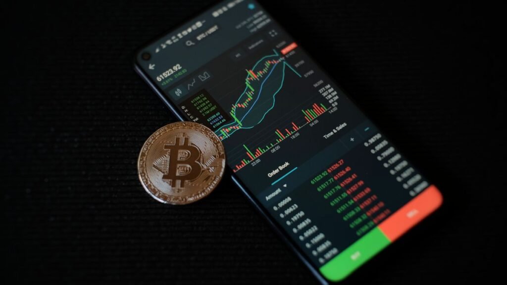 Bitcoin Plunges Below ,000 While Altcoins Brave Step Losses