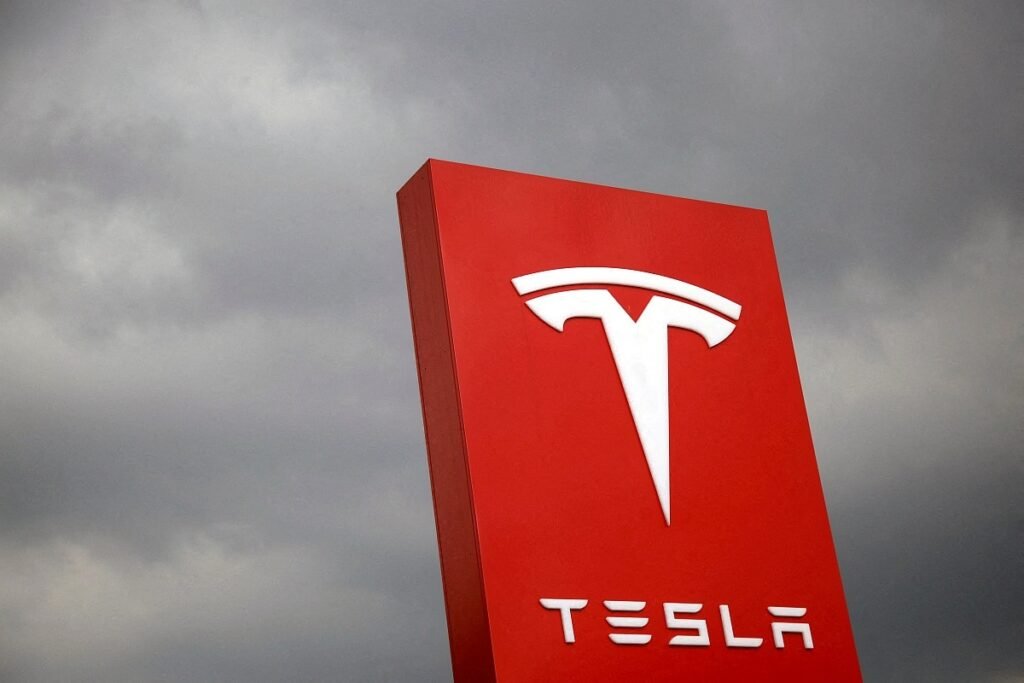 Tesla’s Shareholders to Vote on 3-to-1 Stock Split In August