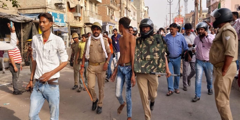 Violence after Friday prayers in Kanpur