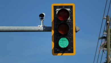 Delhi Traffic Signals to Introduce Electronic Signs Indicating Speed Limits, Timer Displays
