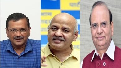 Kejriwal, Sisodia and Saxena meet