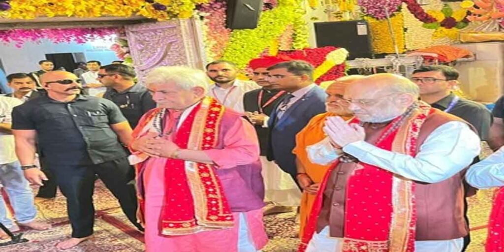 Amit Shah offers prayers at Vaishno Devi temple