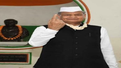 Gehlot casts his vote in the election for the post of Congress President