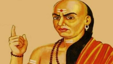 Chanakya Niti: सुखी जीवन के लिए इन अवगुणों को खुद से रखें दूर, नहीं तो जिंदगी बन जाएगी नर्क