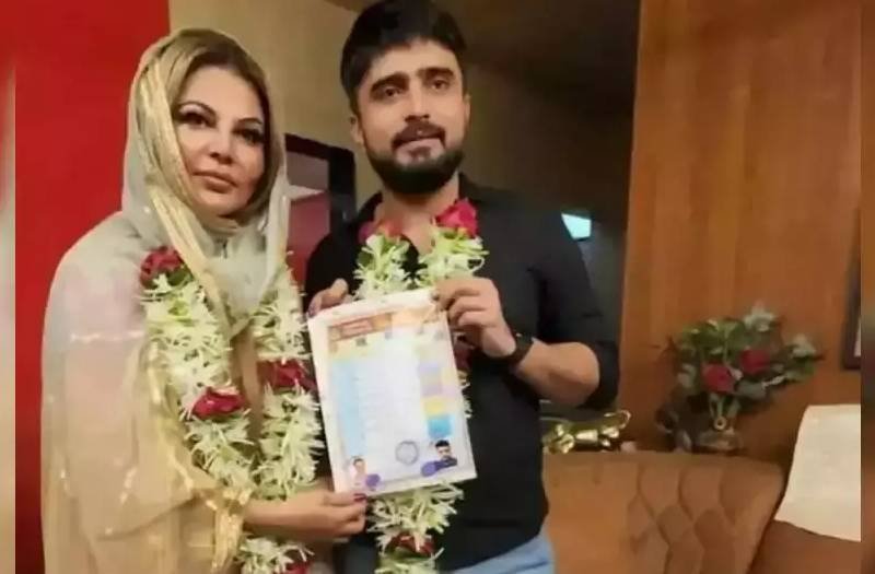 Rakhi Sawant shared the wedding video, the actress was seen wearing a garland to Adil