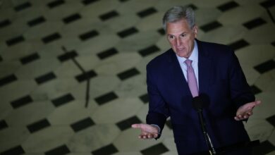 McCarthy's Move to Open Biden Impeachment Inquiry: Balancing Act in GO